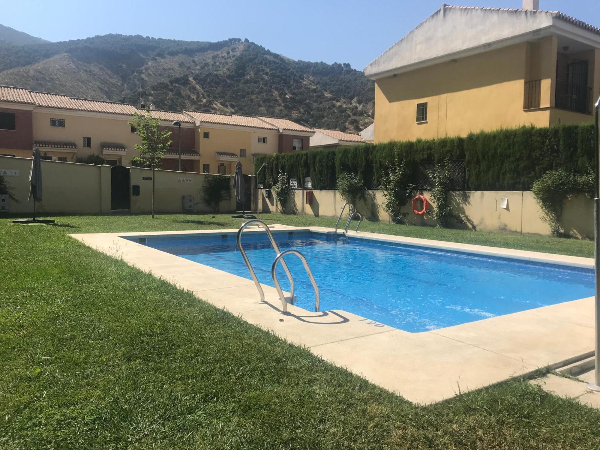 Apartamento Ruta Del Veleta Cenes De La Vega Exterior foto